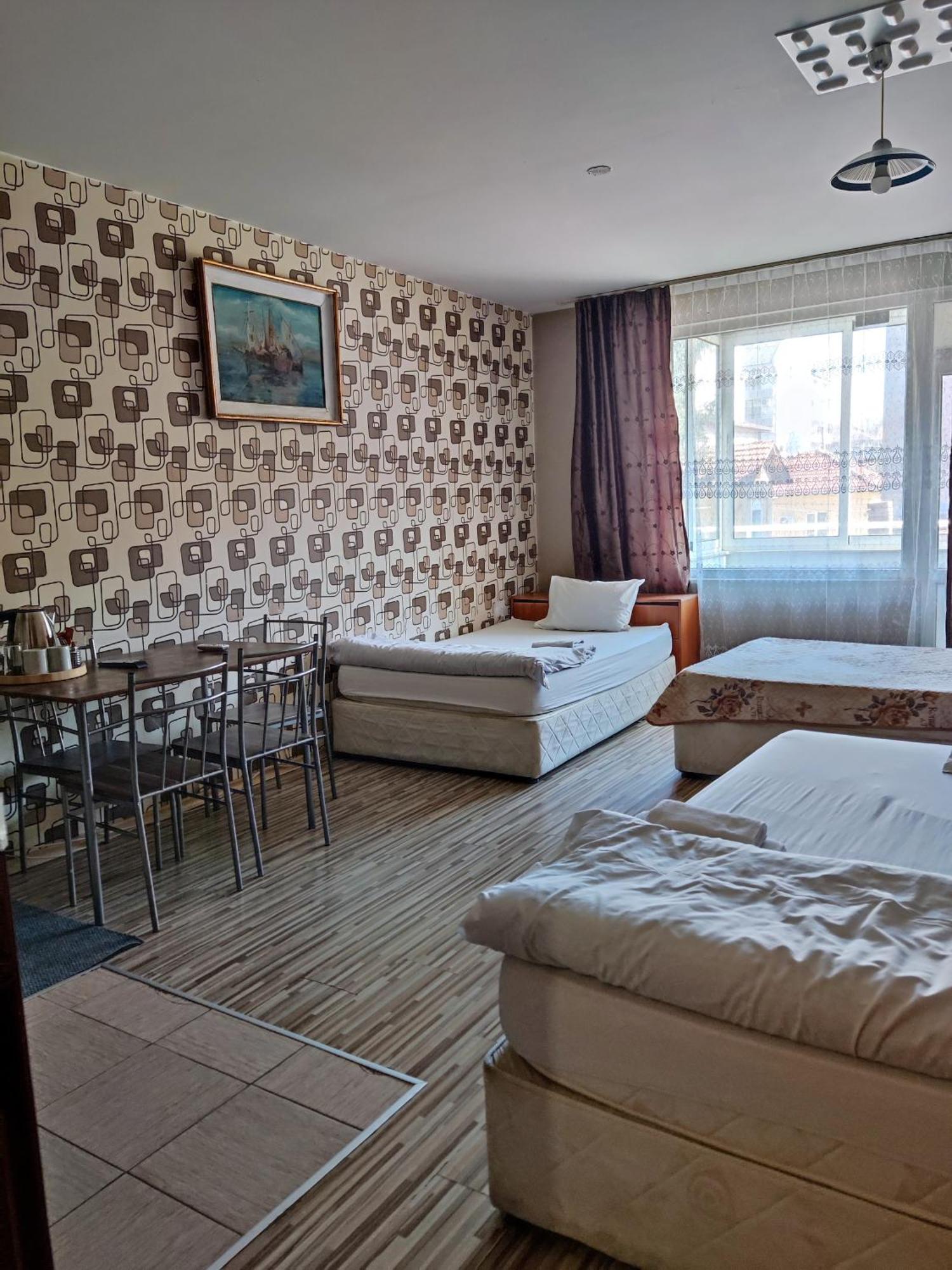 Pleven Rooms Exteriör bild